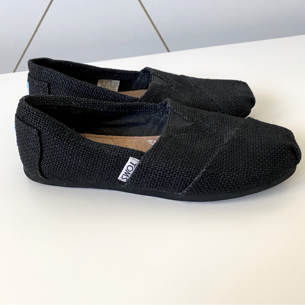 Toms shoes, black, size 5.5